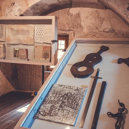 Wohnen Auf Der Ritterburg Vila Haßmersheim Exterior foto