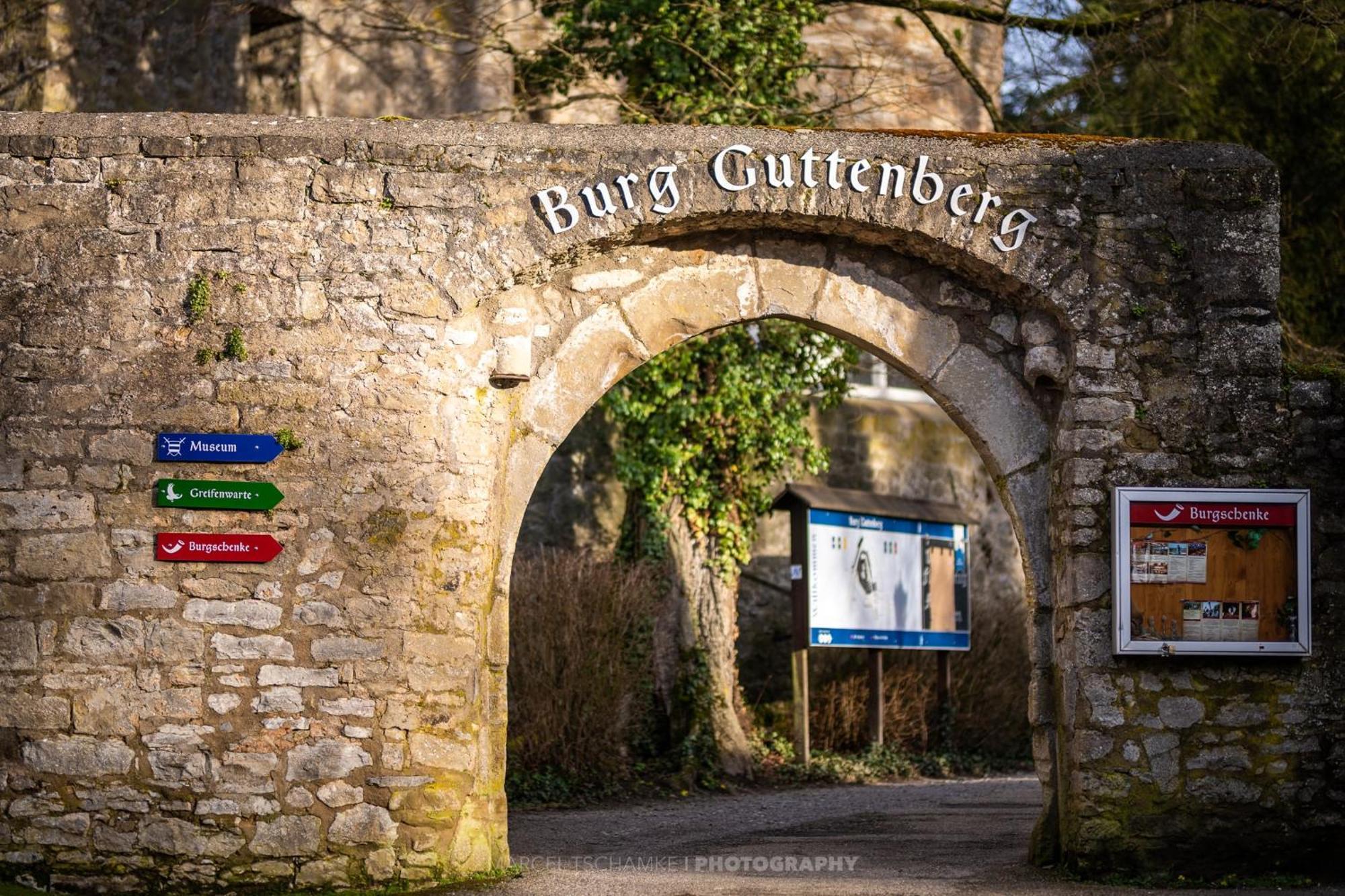 Wohnen Auf Der Ritterburg Vila Haßmersheim Exterior foto